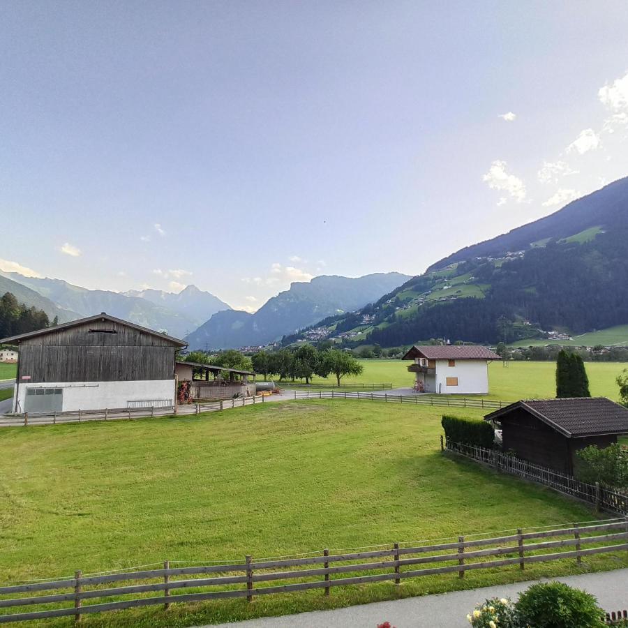 Ferienwohnung Zillertaler Alpenblick Цел ам Цилер Екстериор снимка